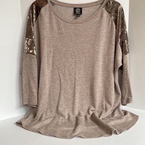 Bobeau dolman sleeve, scoop neck velvet trim tunic, top size large